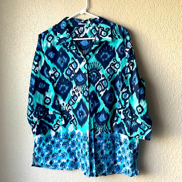 Rebecca Malone Tops - Rebecca Malone Blue-tones Button Up Blouse